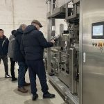 Mirëpresim ngrohtësisht klientët e huaj që të vizitojnë kompaninë tonë për të inspektuar pajisjet dytësore të balsimit